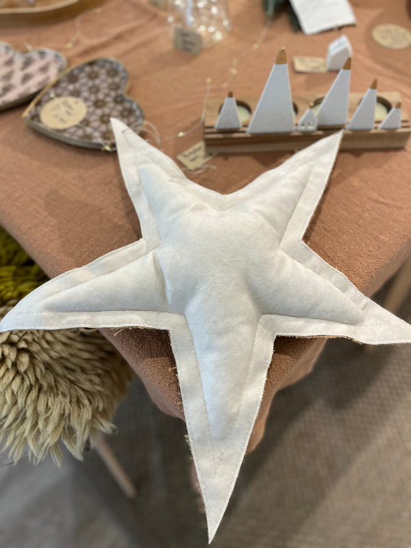 etoile en velours blanche artisanale decolucce