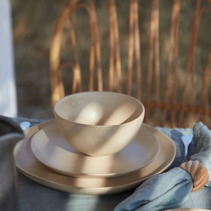 Assiette Creuse en Grès Champagne – Costa Nova - Décoration intérieure | DECOLUCCE