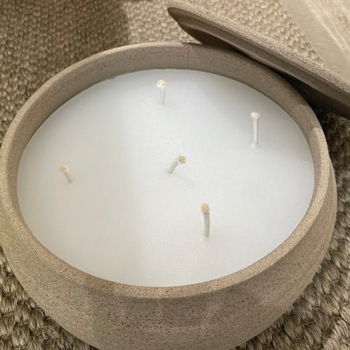 Bougie Extérieure en Grès 5 Mèches - Maison Évidence - Décoration intérieure | DECOLUCCE