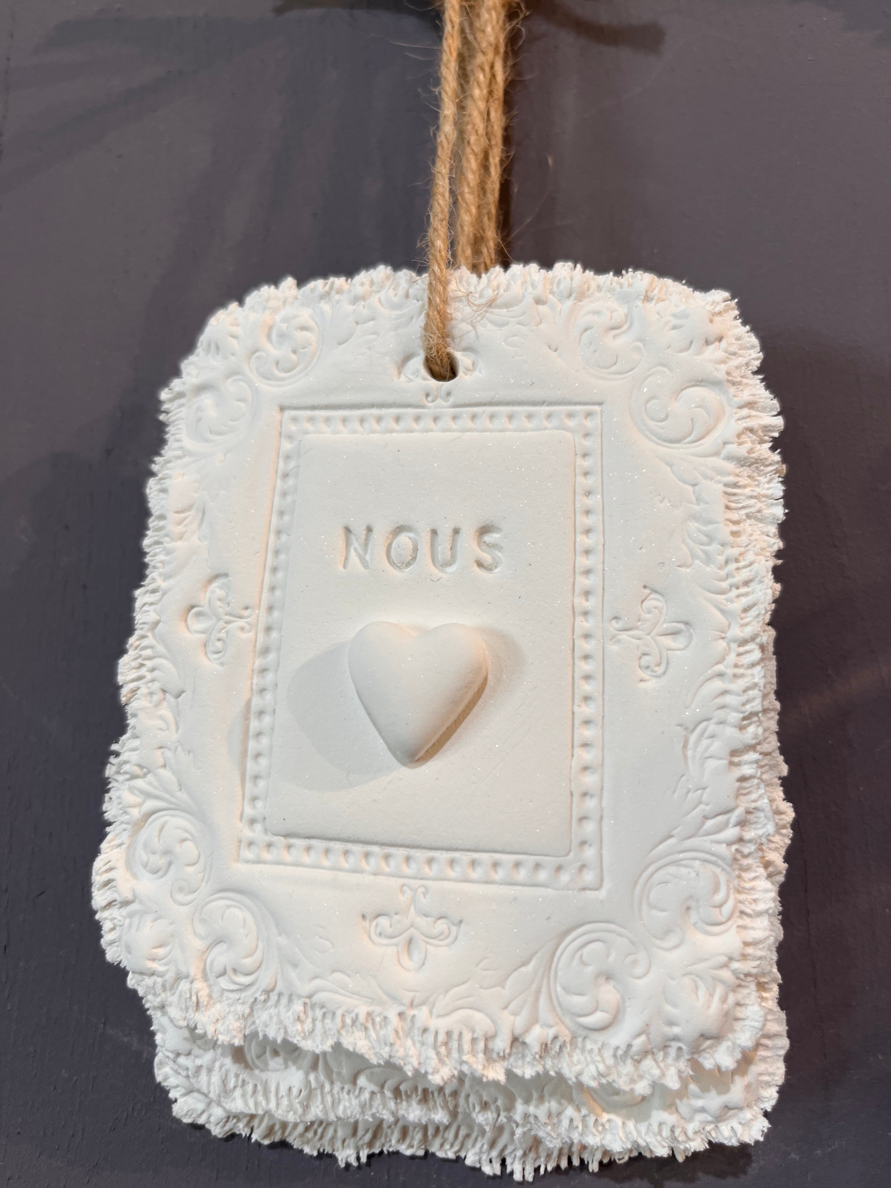 Plaque à message en argile « Nous » cœur gravé