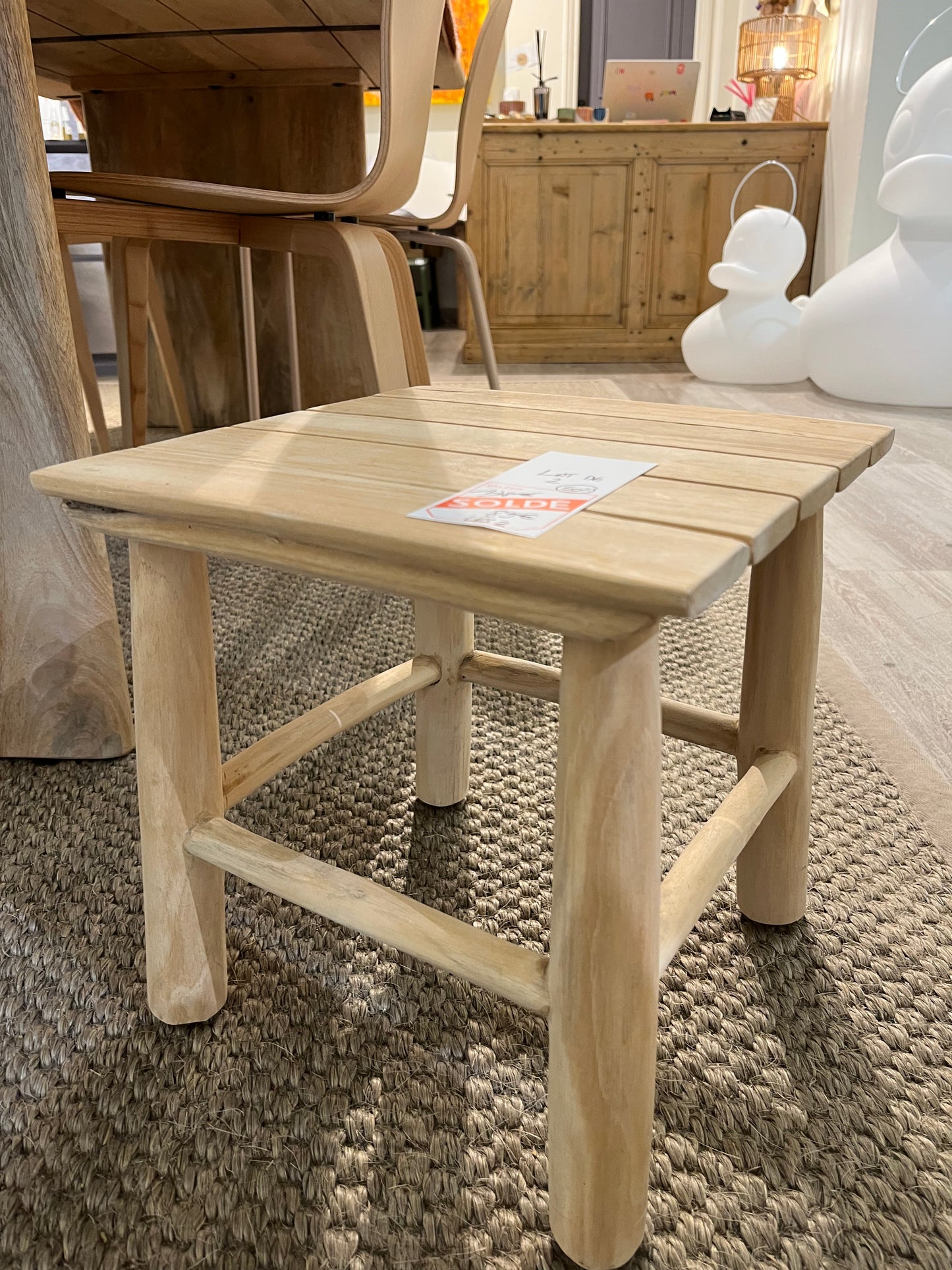 Tabouret en bois (vendu par 2)