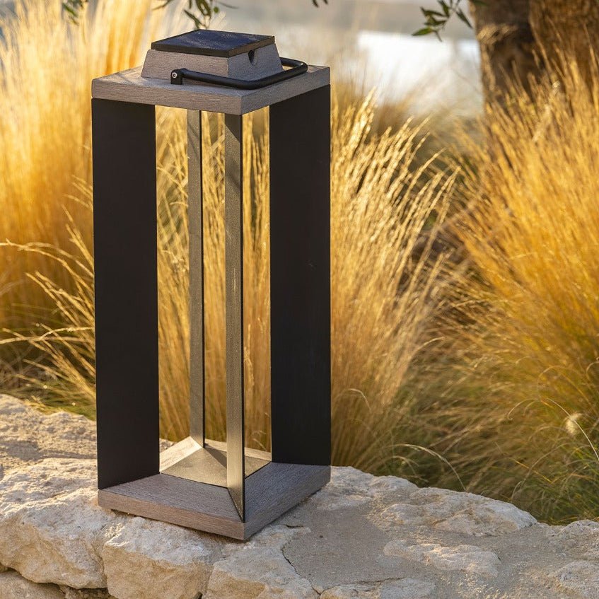 Lanterne solaire TECKALU 65 cm – Aluminium noir & teck - les jardins - Décoration intérieure | DECOLUCCE