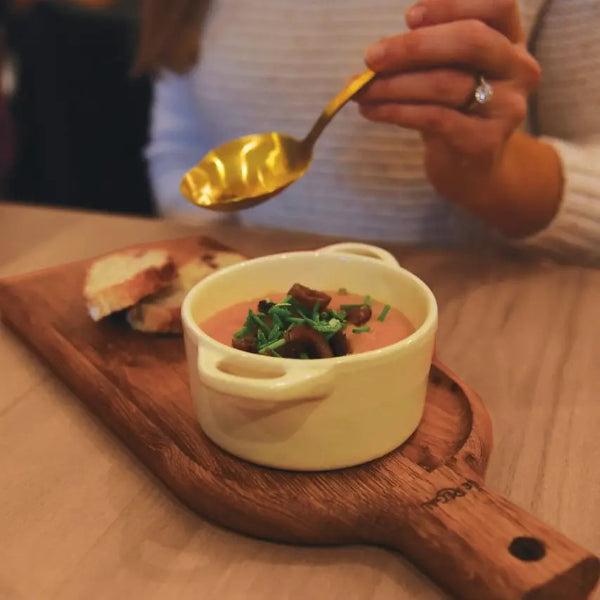 Pelle planches en bois de chêne, parfait pour vos petits repas, présenter l'apéritifs, les planches de fromages et charcuteries