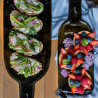 Les planches bouteilles fabriquées  à partir de bouteille de vin recyclé, fabrication Française, idéale pour présenter vos apéritifs, fromages, charcuterie.