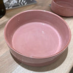 Plat en céramique artisanale rose – Ø 31 cm-Decolucce - Décoration intérieure | DECOLUCCE By Hanna