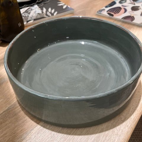 Plat en céramique artisanale gris – Ø 31 cm - Décoration intérieure | DECOLUCCE By Hanna