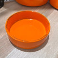 Plat en céramique artisanale orange – Ø 18 cm - Décoration intérieure | DECOLUCCE By Hanna