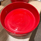Plat en céramique artisanale rouge – Ø 31 cm - Décoration intérieure | DECOLUCCE By Hanna