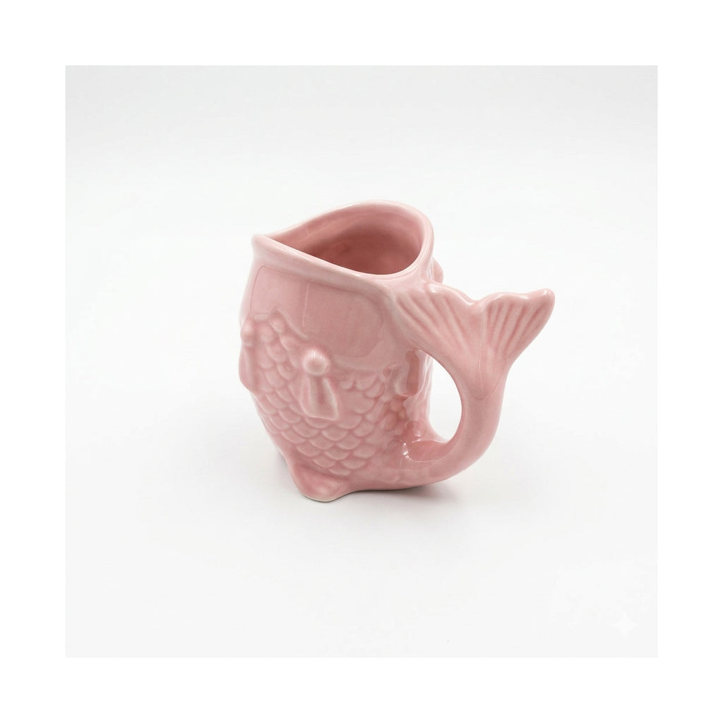 Profil du mug NEMO Rose Bazardeluxe avec écailles sculptées en céramique.