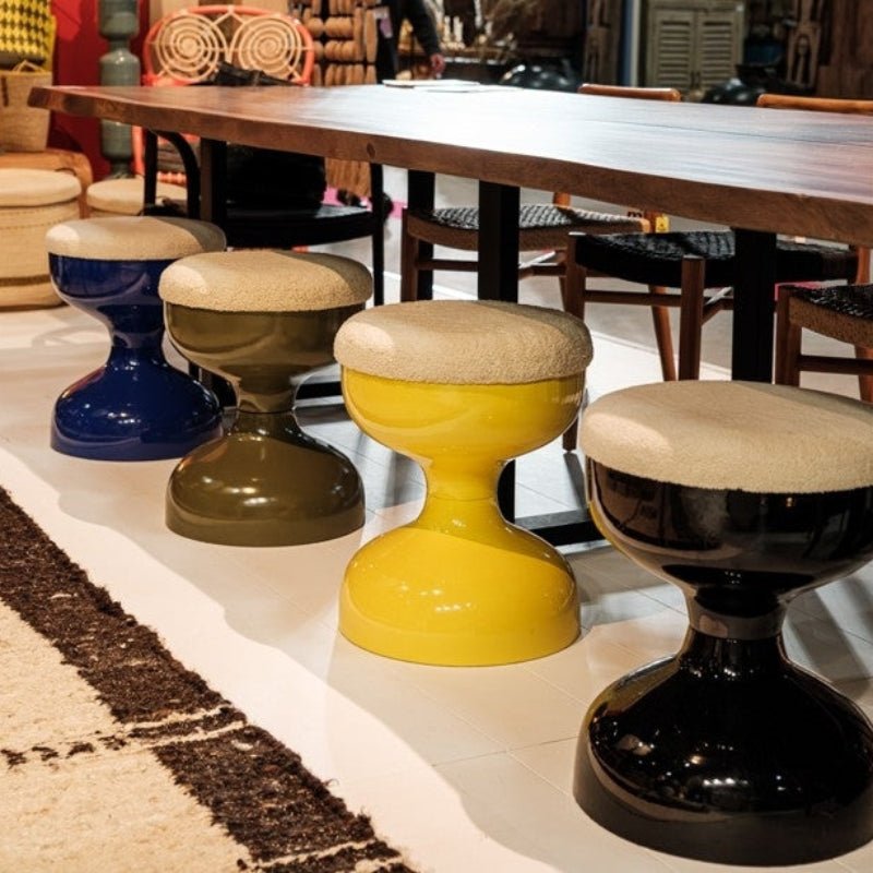 Tabouret rotatif Aguda en métal et tissu bouclé – Assise design kaki - Décoration intérieure | DECOLUCCE