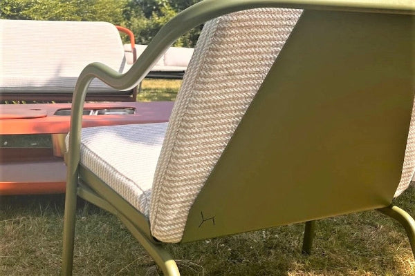 fauteuil bas allure d azur kaki en aluminium 