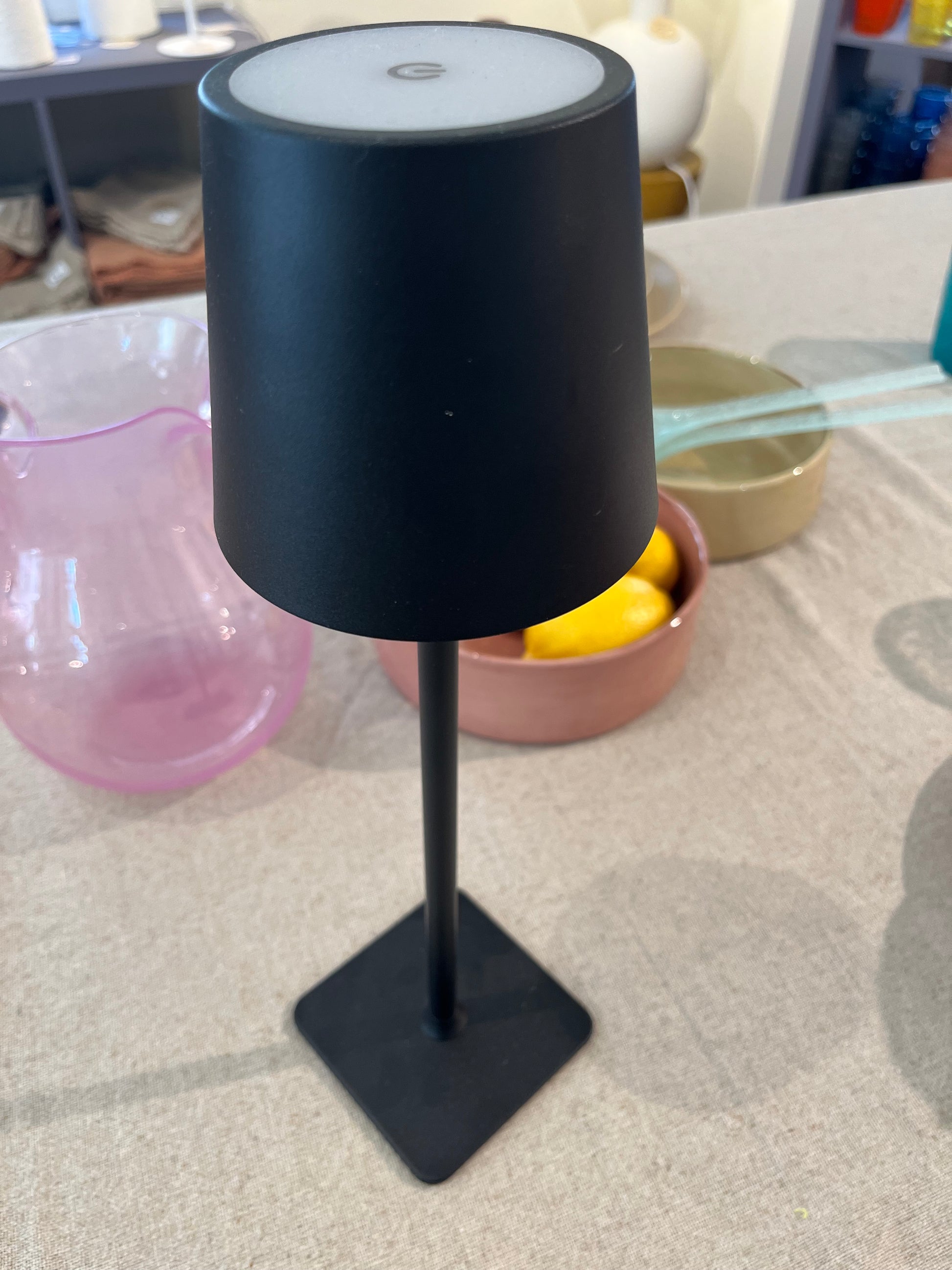lampe led sans fil noire 